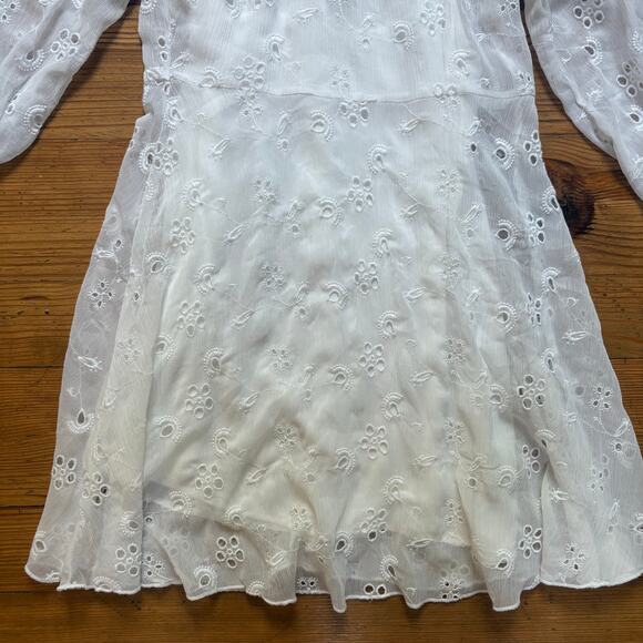 Urban Outfitters white ruffle eyelet cottage long sleeve dress SIZE 4 - Picture 3 of 6
